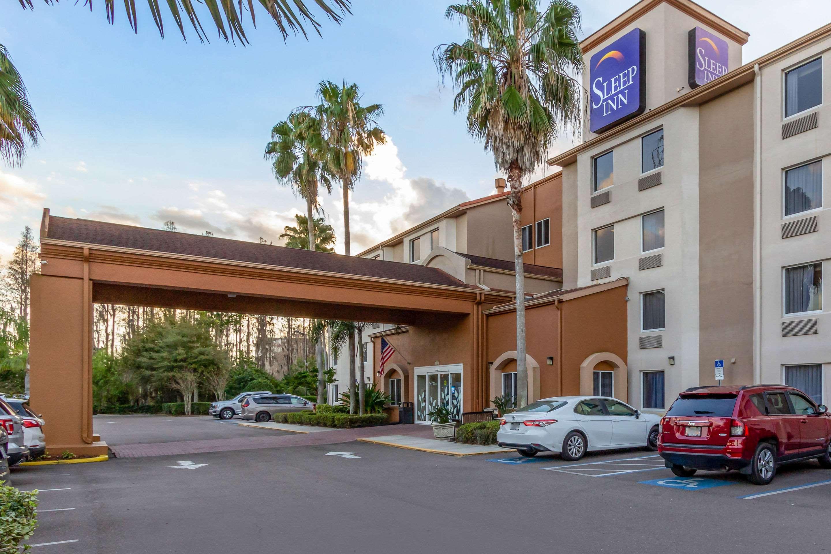 Sleep Near Busch Gardens - Usf Estalagem 2*